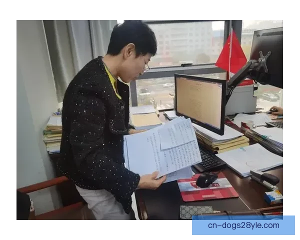 假警侵犯妓女西乙裁判落网停职