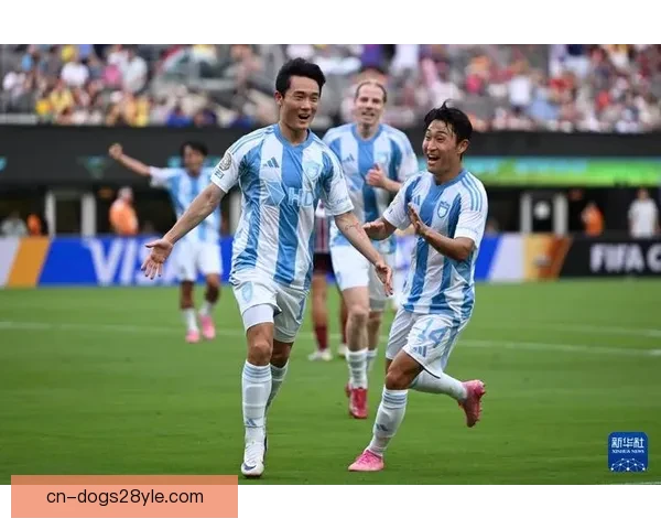 弗鲁米嫩塞女足球员绝平后跳维尼修斯舞